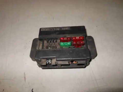 Kawasaki ZR750C Zekeringkast 26021-1079