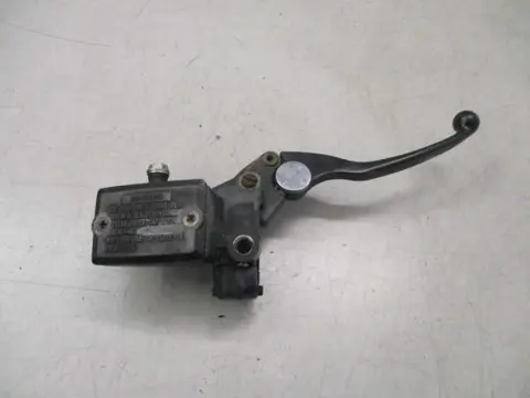 Kawasaki ZX-10(ZXT00B) Rempomp voor