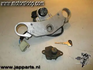 Kawasaki ZX-6R(ZX600F) Balhoofdplaat met slotset