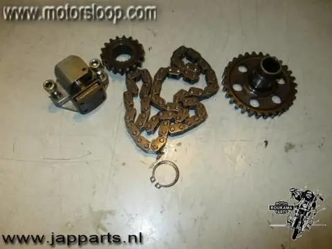 Kawasaki ZX-7R(ZX750P) Dynamo tandwiel met ketting