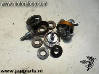 Kawasaki ZX-7R(ZX750P) Klepdekselbouten