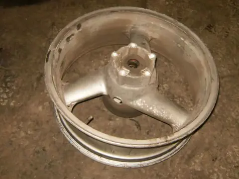 Kawasaki ZX-9R Achterwiel