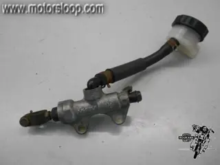 Kawasaki ZX-9R(ZX900E) Rempomp achter