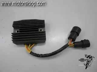 Kawasaki ZX-9R(ZX900E) Spanningsregelaar