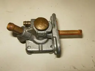 Kawasaki ZX6(ZX4D) Benzinekraan 51023-1171