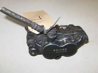 Kawasaki ZX6(ZX4D) Remklauw Links Voor