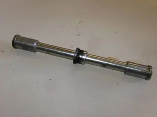 Kawasaki ZX6(ZX4D) Voorwiel As 41068-1255