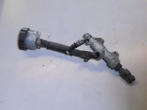 Kawasaki ZX6-R 636 Rempomp achter