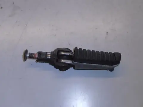 Kawasaki ZX6-R 636 Voetstep rechts voor 34028-0003