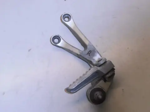 Kawasaki ZX6-R 636 Voetsteun rechts achter 35011-1879-TX