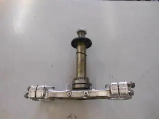 Kawasaki ZXR400 Balhoofd T-stuk 44037-1285