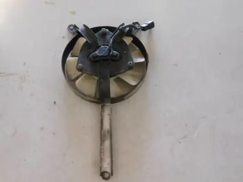 Kawasaki ZXR400 Ventilator