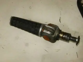 Kawasaki ZXR400 Voetstep rechts voor