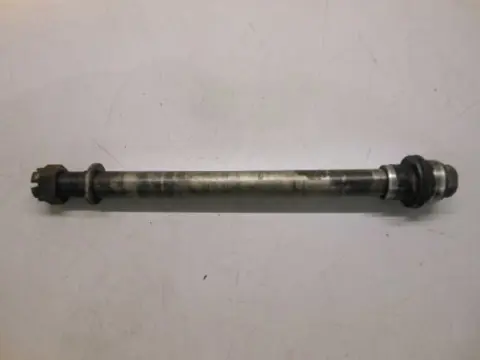 Kawasaki ZXR750(ZX750L) Achterwiel as 41068-1326