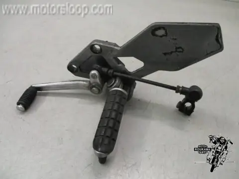 Kawasaki ZZR1100C Schetsplaat links met step en pedaal