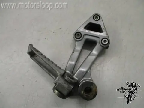 Kawasaki ZZR1100C Voetstep met houder rechts achter