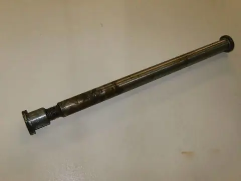 Kawasaki ZZR1100D Achterwiel As 41068-1354