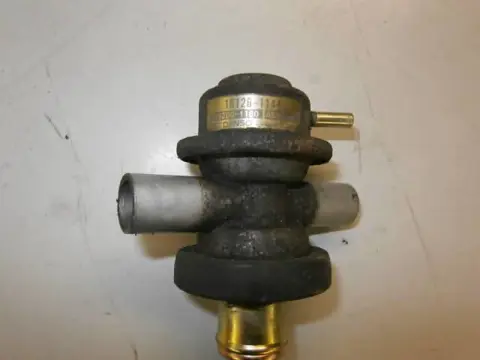 Kawasaki ZZR1100D Vacuum schakelaar 16126-1144