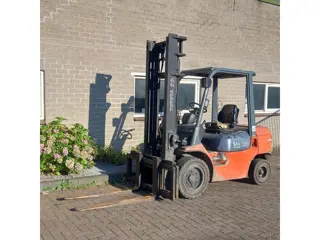 TOYOTA 02-7FDF30 Duplo 4 m SHIFT (BJ 2002)