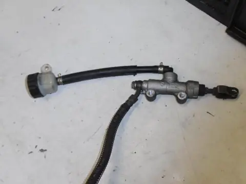 Kawasaki ZZR250(EX250) Rempomp achter 43015-1497