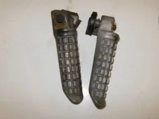 KAWASAKI ZZR600(D)90-92 Setje Achtersteps 34028-1191 & 34028-119