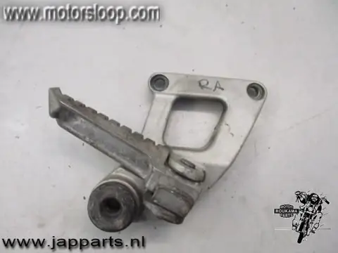 Kawasaki ZZR600E Voetstephouder rechts achter