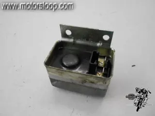 Moto Guzzi Cal. III(VW1) Spanningsregelaar