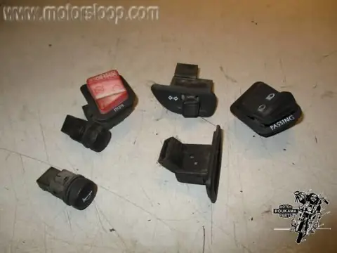 Piaggio 500 ie Divese switches(in 1 koop)