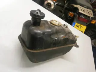 Suzuki AN400 Tank