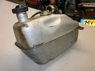 Suzuki AN400 Tank grijs