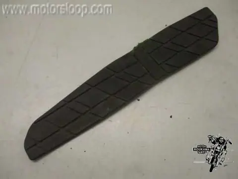 Suzuki AN400 Voetplankrubber links voor