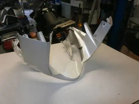 Suzuki AN400 Voor kap