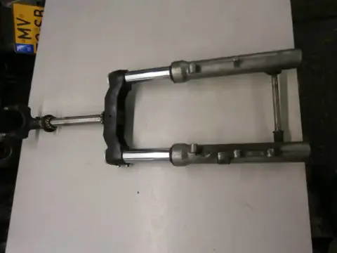 Suzuki AN400 Voorvork compleet