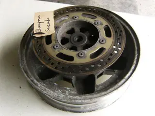 Suzuki AN400 Voorwiel met schijf