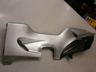 Suzuki AN400 Zijdeel 1