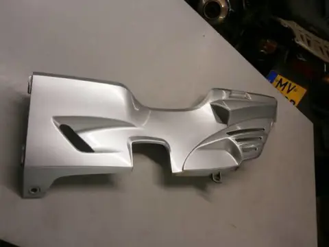 Suzuki AN400 Zijdeel 1