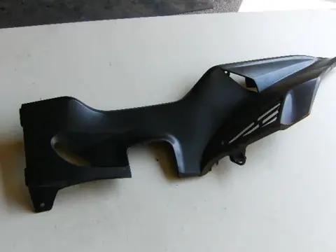 Suzuki AN400 Zijdeel 1