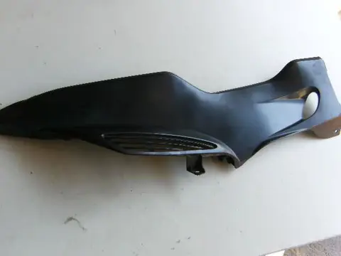 Suzuki AN400 Zijdeel 2