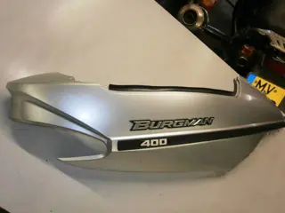 Suzuki AN400 Zijdeel rechts achter