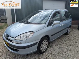 Peugeot 807 2.0 ST 7 persoons met apk