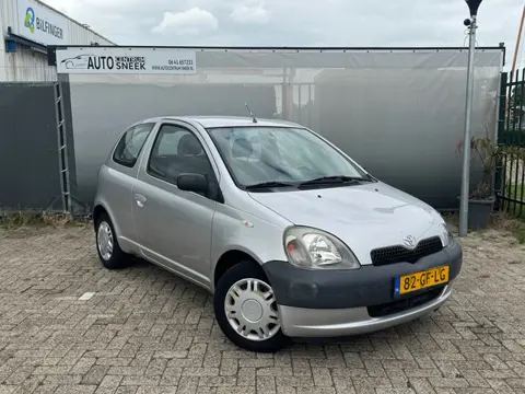 Toyota Yaris 1.0-16V VVT-i - NIEUWE APK