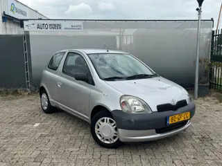 Toyota Yaris 1.0-16V VVT-i - NIEUWE APK