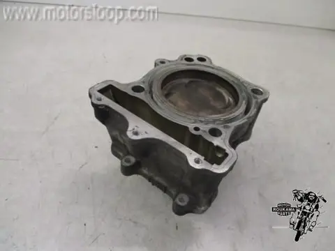 Suzuki DL650(B1111) Cilinder met zuiger achter