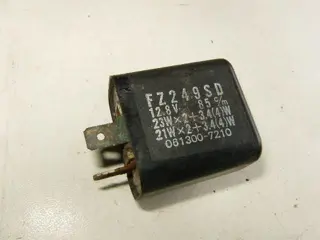 Suzuki DR250S Knipperrelais