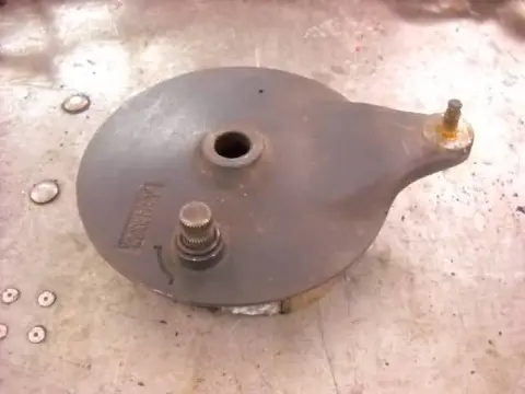 Suzuki DR250S Remtrommel Achter 64210-38200