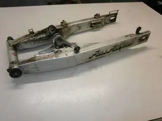 Suzuki DR650RS Achterbrug 610001-2D0013