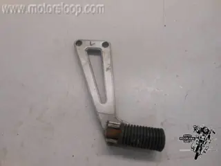 Suzuki DR650RSE Schetsplaat met step links achter 43700-12D10