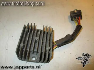 Suzuki DR800S(SR43) Spanningsregelaar