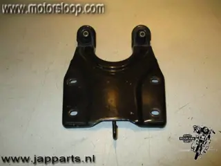 Suzuki DR800S(SR43) Tank bracket achter