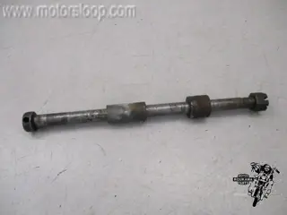 Suzuki GN250 Achterwiel as